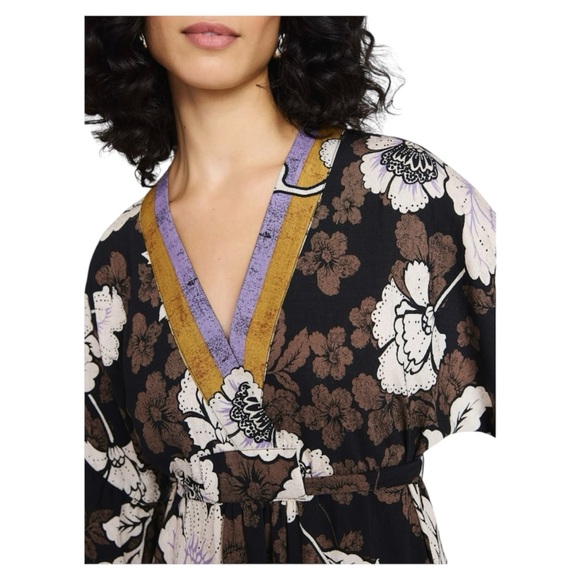 Sofia by Sofia Vergara Women's Tie Back Dress with Kimono Sleeves
Floral Size XS - Picture 2 of 12